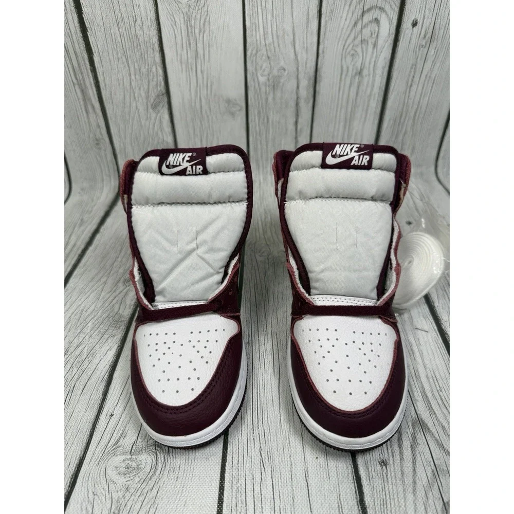 Nike Air Jordan 1 Retro High OG GS High Top Bordeaux/White/Silver 4Y 575441-611